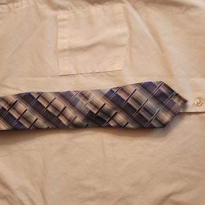 Van Huesen Tie